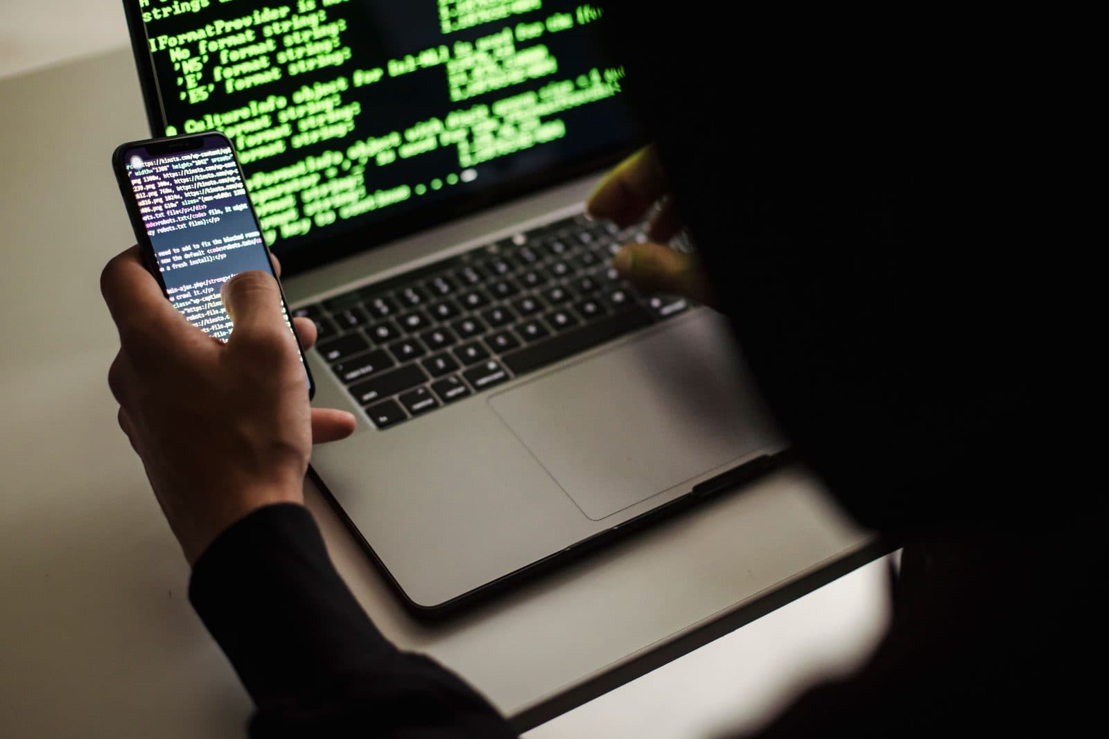 Segurança em aplicativos móveis: proteja dados corporativos