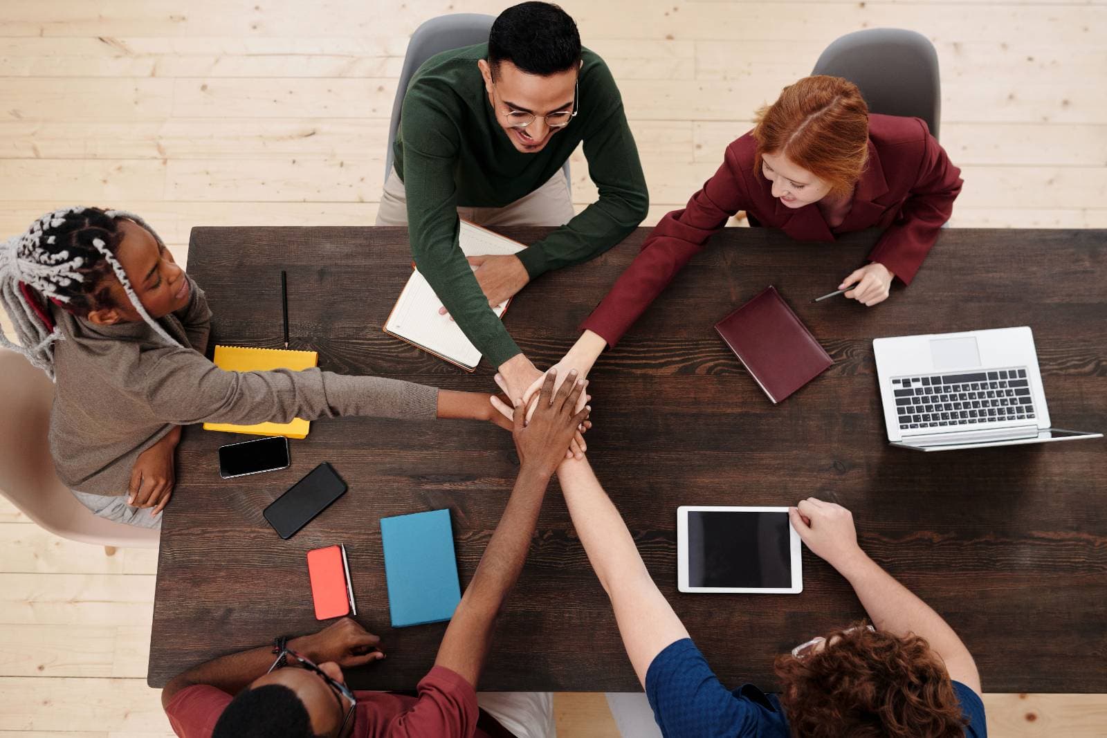 How IT Headhunting Works: A Complete Guide