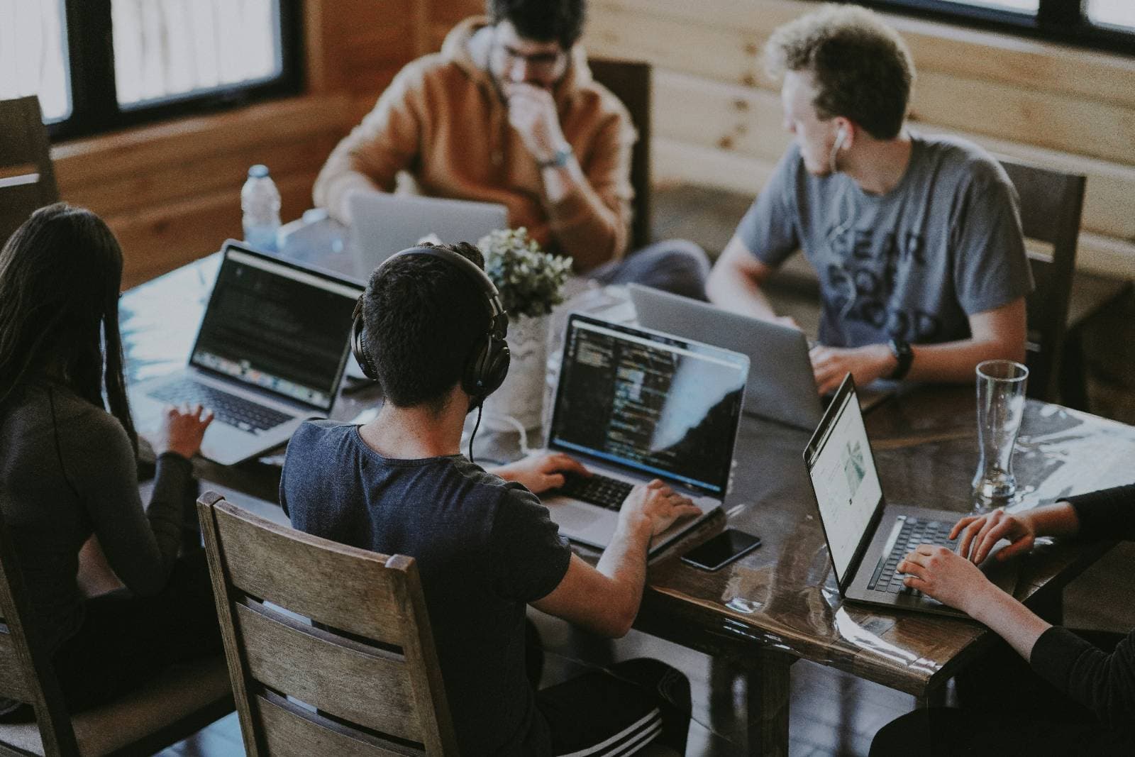 IT Staffing vs Outsourcing: How to Pick the Right Model